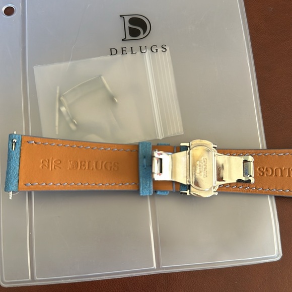 DELUGS suede watch strap, stainlesss deployment clasp/buckle included- 22mm - Picture 2 of 8